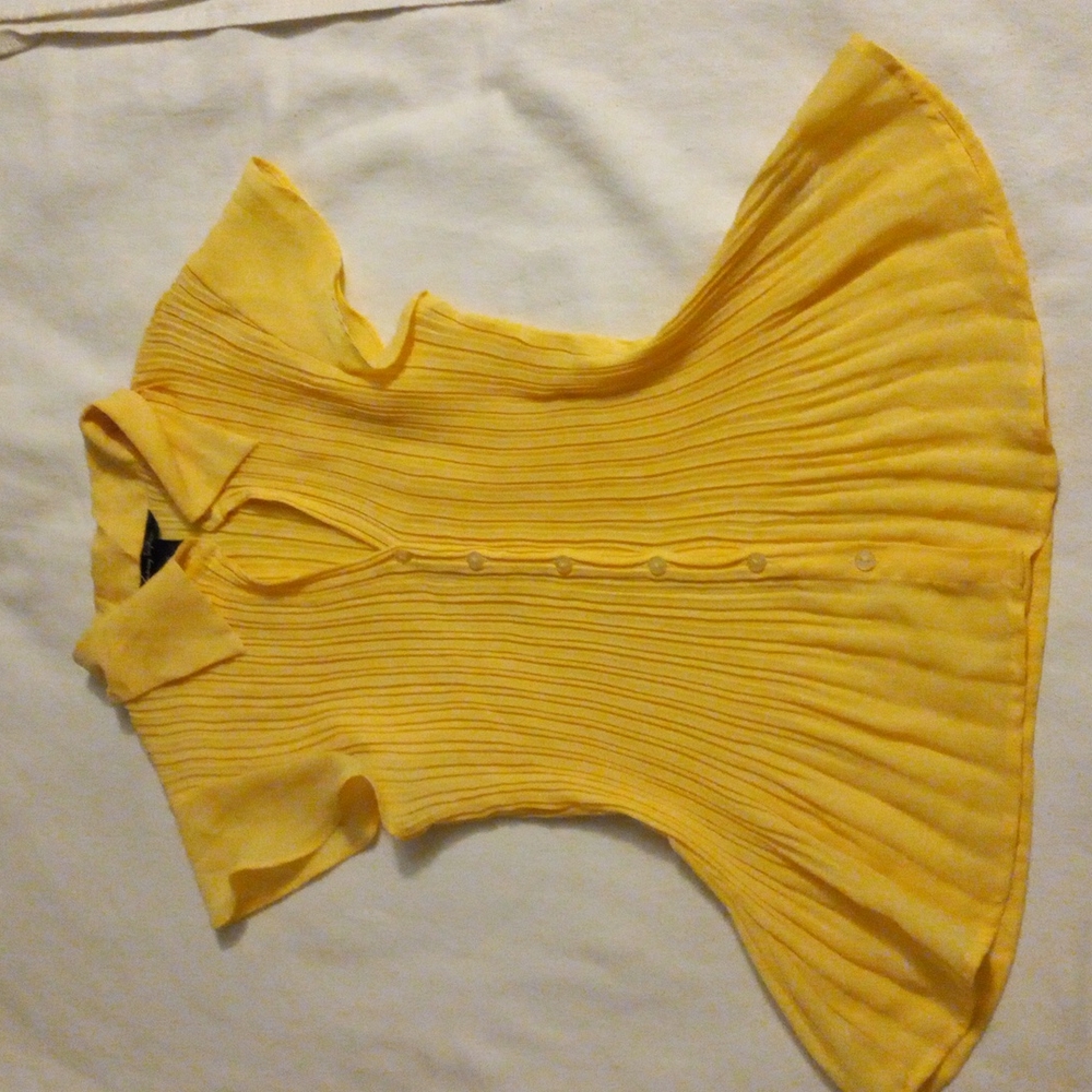 Sunny Taylor yellow dress shirt size medium